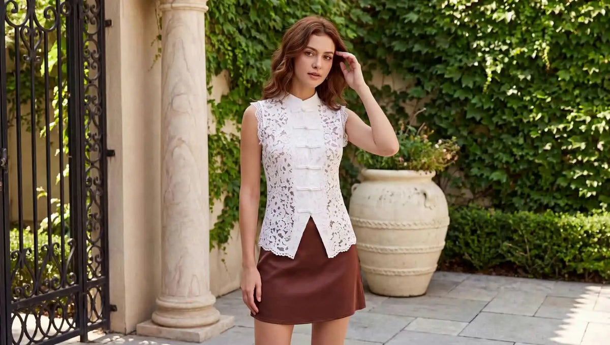 Fitted Lace Frog Closure Top